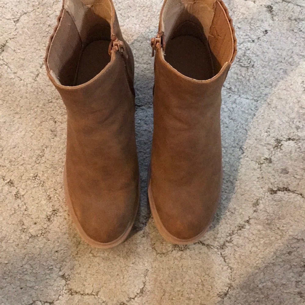 Dolce Vita Brown Suede Block Heel Ankle Boots - Picture 3 of 9